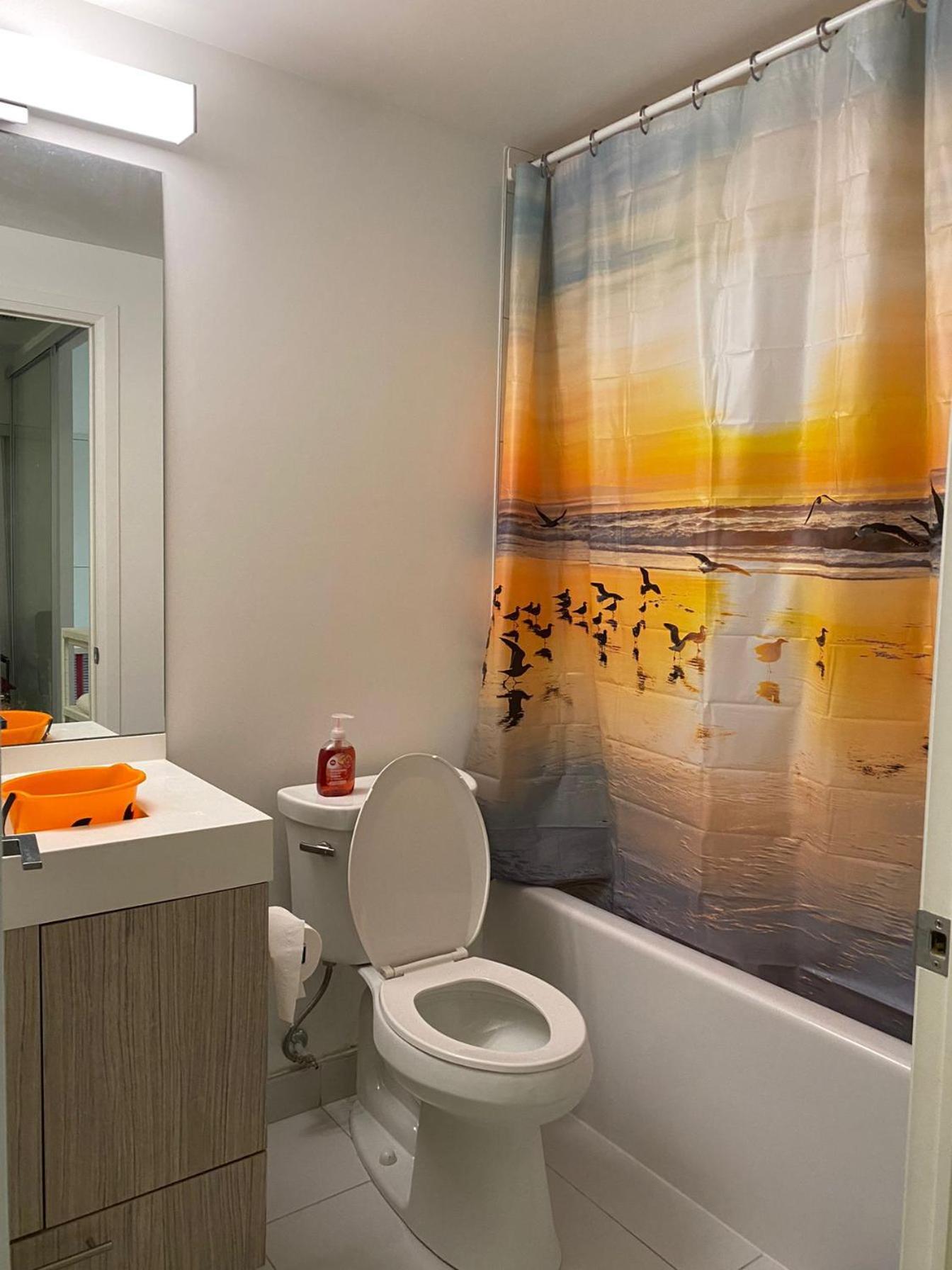 Cozy Holiday Home Toronto Ngoại thất bức ảnh